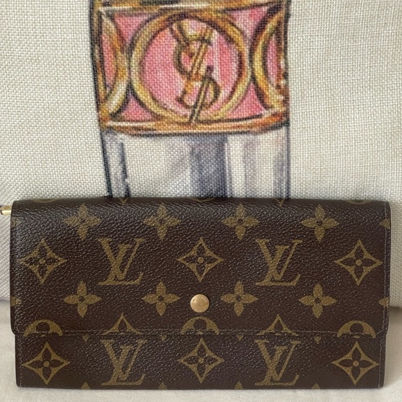 LOUIS VUITTON Vintage Sarah Wallet⭐️W/COA✨I will include a VERSACE Dust bag⭐️ - Picture 1 of 13